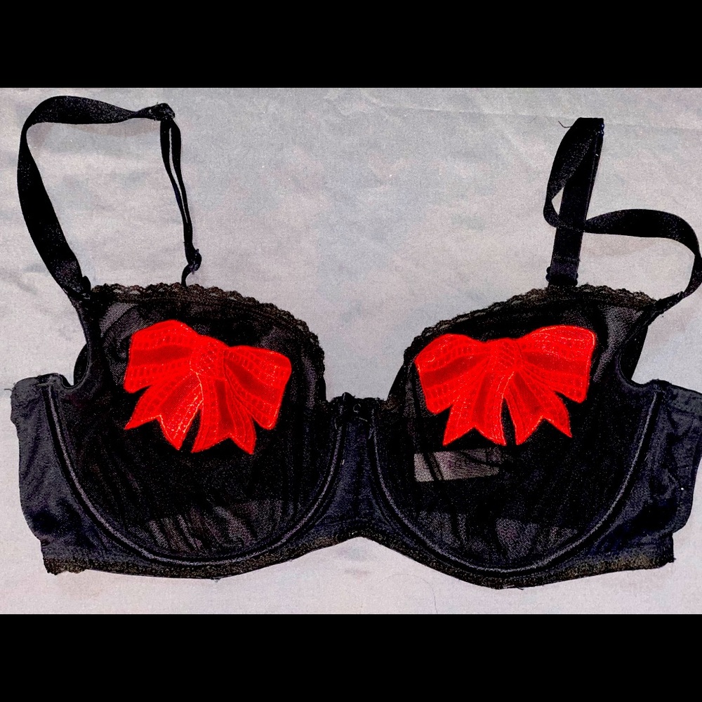 Black and red Bralette